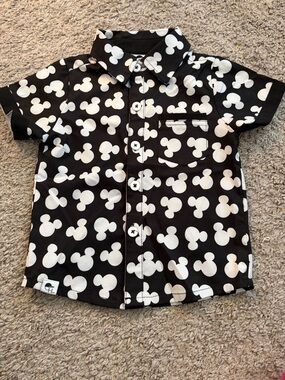Toddler Short-Sleeve Black Button-Down Shirt with White Character Print